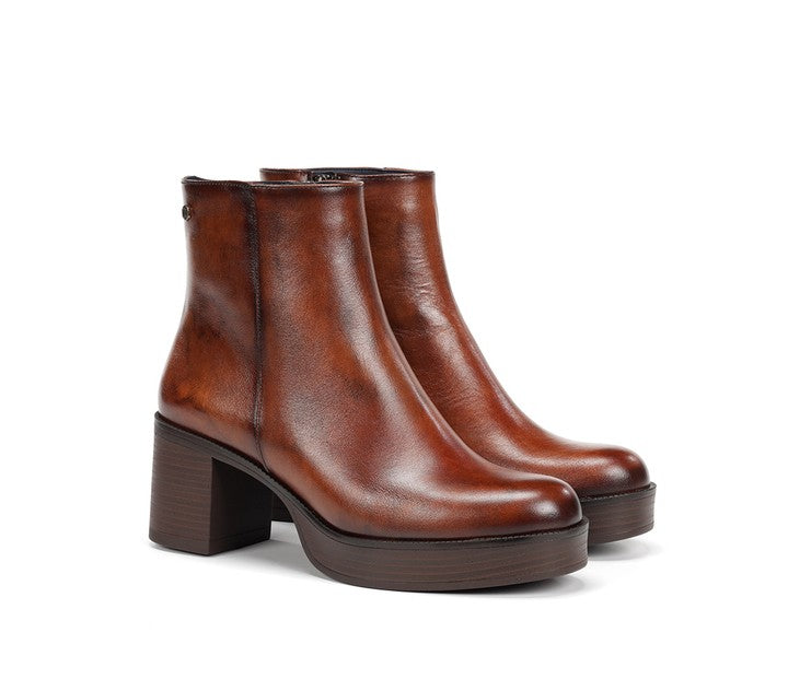 Women's Dorking Bowy