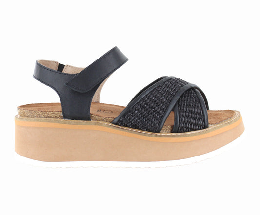 Women's Naot Pavlova